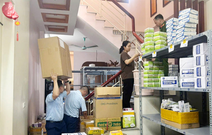 thuoc-gia-jpeg-1752985812-6562-1752985854 Lực lượng chức năng thu nhiều thuốc giả ở Công ty TNHH Dược phẩm Quốc tế An Phát. Ảnh: Lam Sơn