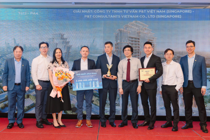 z6797134638763-d87cc1c69e6ad55-6459-3919-1752308579 Trao giải cho đơn vị kiến trúc có phương án xuất sắc nhất. Ảnh: IMG