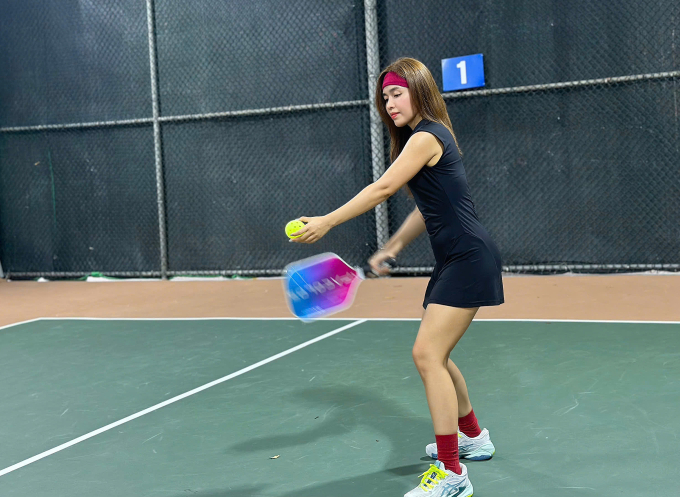 z6810228836391-1fb43eac1cbf171-4355-9990-1753315036 Chơi pickleball tiềm ẩn nguy cơ chấn thương nếu tập luyện không đúng kỹ thuật. Ảnh minh họa: Ngọc Phạm