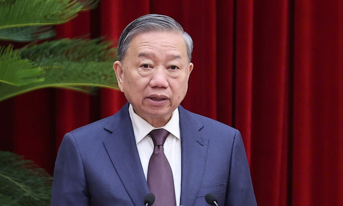 z6816064793881-8ebf161321b2887-2877-7961-1752809636 Tổng Bí thư Tô Lâm phát biểu khai mạc hội nghị Trung ương 12 khóa 13, sáng 18/7. Ảnh: Nhật Bắc