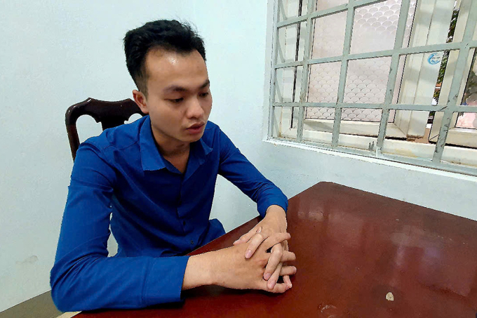 z6842240281066-70e9d9e22c9a686-1818-6439-1753496835 Chảo Láo Tả tại cơ quan công an. Ảnh: Ngọc Oanh