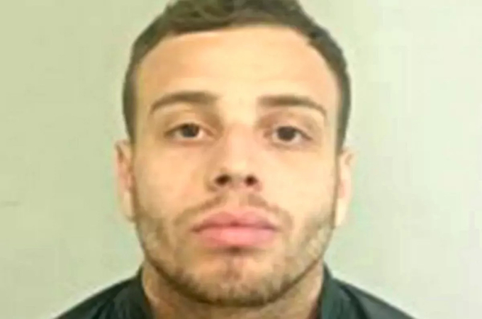 0-image-1754822997-9643-1754823373 Gary Hampson là tội phạm có nhiều tiền án. Ảnh: Preston Police