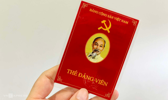 0692d71a-6292-4316-9d27-b896da-1810-3127-1755085307 Thẻ đảng viên, tháng 8/2025. Ảnh: Dương Tâm
