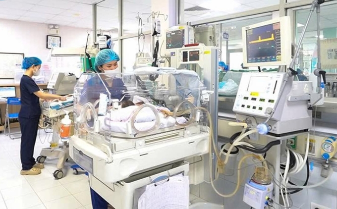 1-1755073707-1487-1755073801 Trẻ suy hô hấp điều trị tại Bệnh viện Nhi Trung ương. Ảnh: Bệnh viện cung cấp