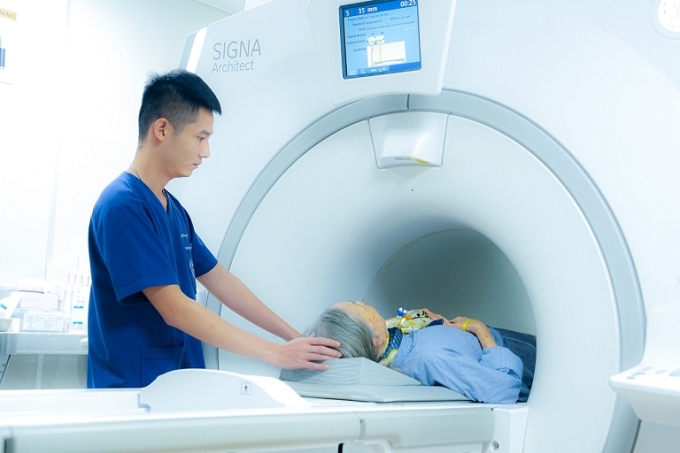 1-1755338693-7531-1755338810 Bệnh nhân chụp CT ở Bệnh viện Bạch Mai. Ảnh: Thế Anh
