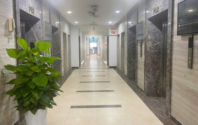 1-jpeg-1754902859-4962-1754903088 Sảnh chung cư nơi xảy ra vụ hành hung. Ảnh: Phạm Dự