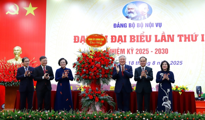 18-02-11-18-08-2025-z691993478-7994-1238-1755518970-1 Đại hội đại biểu Đảng bộ Bộ Nội vụ lần thứ nhất, chiều 18/8. Ảnh: Nguyên Phong