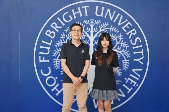 3-jpeg-1754448828-1754449876-4353-1754450046 Kim Ngân (bên phải) trong thời gian học tập tại Trường Đại học Fulbright Việt Nam. Ảnh: Fulbright