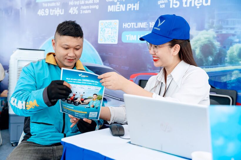 4-06241397 Tài xế dịch vụ ở Hà Nội được hưởng lợi từ nhiều chính sách ưu đãi tài chính.