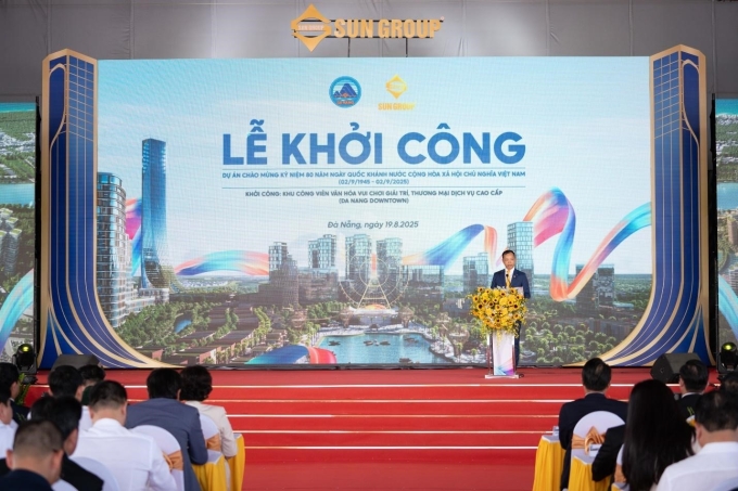 4-1755591215-7200-1755591547 Ông Nguyễn Văn Bình-Chủ tịch Sun Group vùng Miền Trung phát biểu tại lễ khởi công Da Nang Downtown.