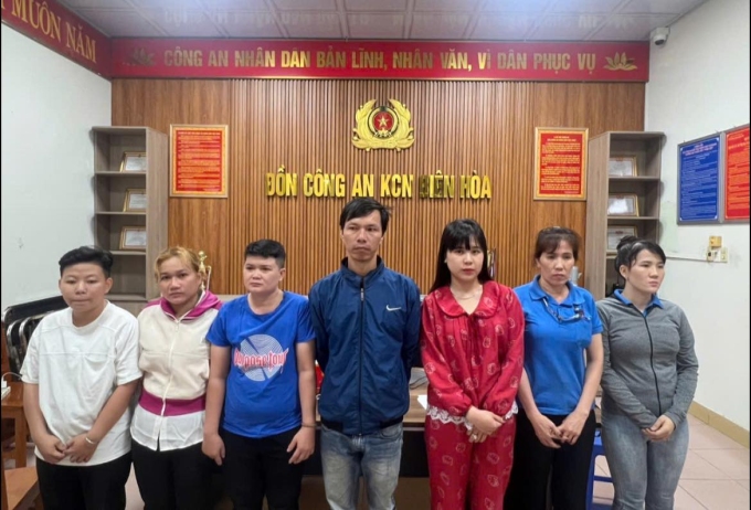 532574365-793579453010176-9824-6539-5657-1755103091 Những người tham gia đánh nhau, bị công an tạm giữ. Ảnh: Công an Đồng Nai
