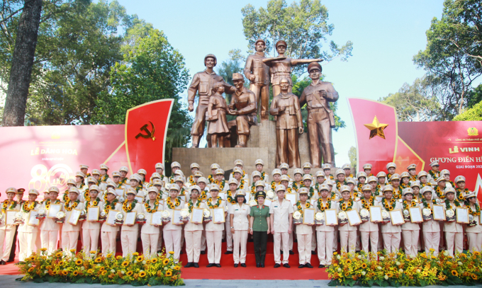 80vinhdanh-1755575096-6097-1755575351 80 gương điển hình thuộc Công an TP HCM được vinh danh. Ảnh: Quốc Thắng