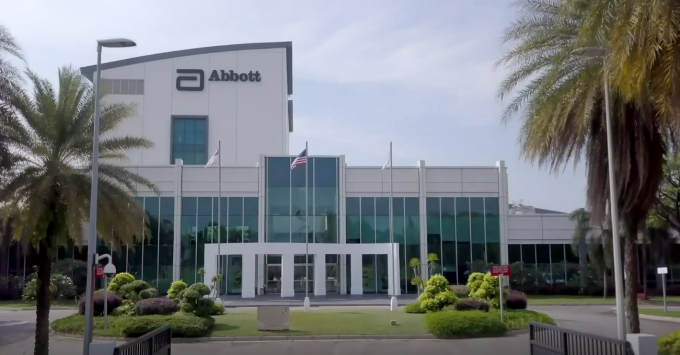 a2-1755246746-2587-1755247273 Nhà máy Abbott Manufacturing Singapore có quy mô đầu tư hơn 300 triệu đô la. Ảnh: Mai Khanh