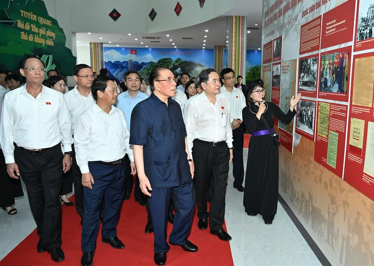 a34-17553189657901347002169 Chủ tịch Quốc hội - Ảnh 5.