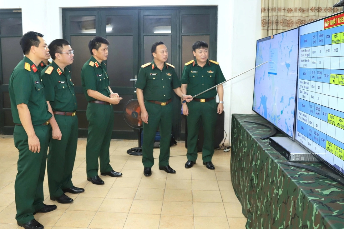 a80-12-17544517247521528997090 Dàn khí tài phục vụ A80 xuyên đêm huấn luyện trên quảng trường Ba Đình - Ảnh 2.