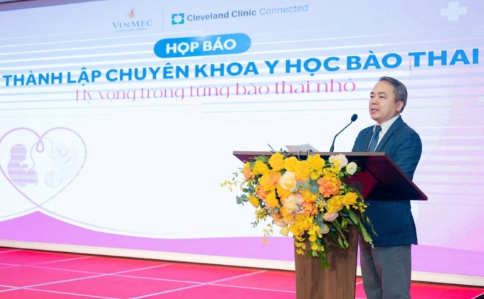 anh1-1754035673-5830-1754035961 PGS.TS.BS Phạm Bá Nha - Giám đốc Trung tâm Sức khỏe Phụ Nữ (Vinmec Times City) phát biểu tại lễ ra mắt chuyên khoa Y học bào thai. Ảnh: Vinmec