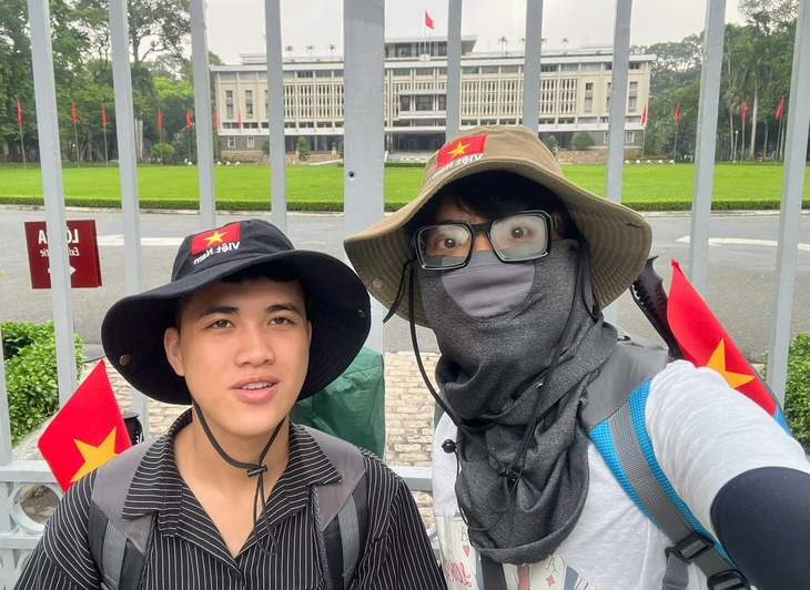 base64-17550430212441976493712 xuyên Việt - Ảnh 1.
