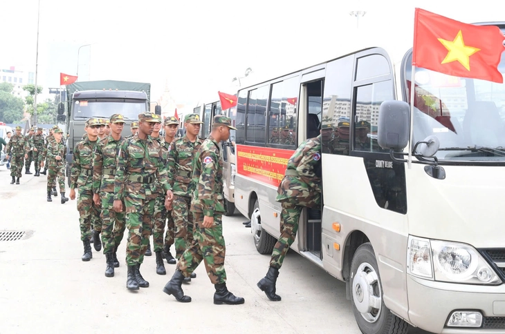 base64-17552517350221252627362 diễu binh - Ảnh 4.