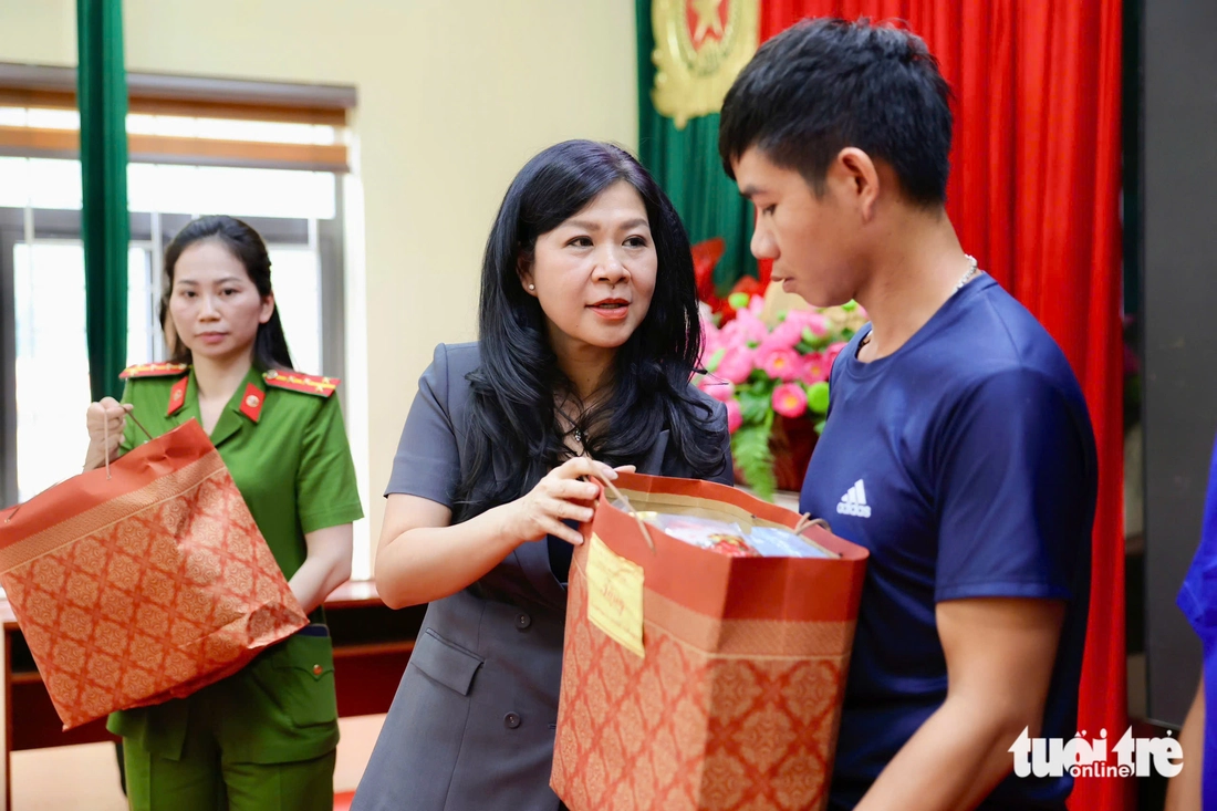 base64-17553069065891167679320 Phu nhân Ngô Phương Ly - Ảnh 14.