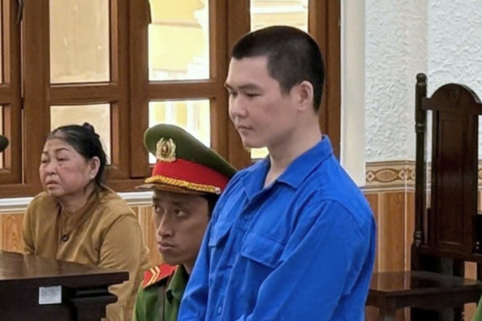 bi-cao-lam-1754652395-9066-1754652846-1 Bị cáo Phan Văn Lâm tại phiên toà. Ảnh: Nguyễn Tư