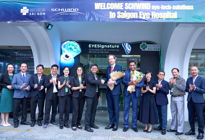 cam0099-1754560527-1754560700-6262-1754561096 Hệ thống Bệnh viện Mắt Sài Gòn tiếp đón ông Domenic von Planta, Tổng giám đốc Tập đoàn Schwind (Đức) cùng đội ngũ. Ảnh: Bệnh viện Mắt Sài Gòn