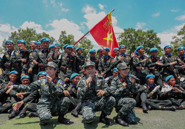 canh-sat-co-dong-bo-cong-an-dieu-binh-quoc-khanh1-17546653344741300425776 công an - Ảnh 7.