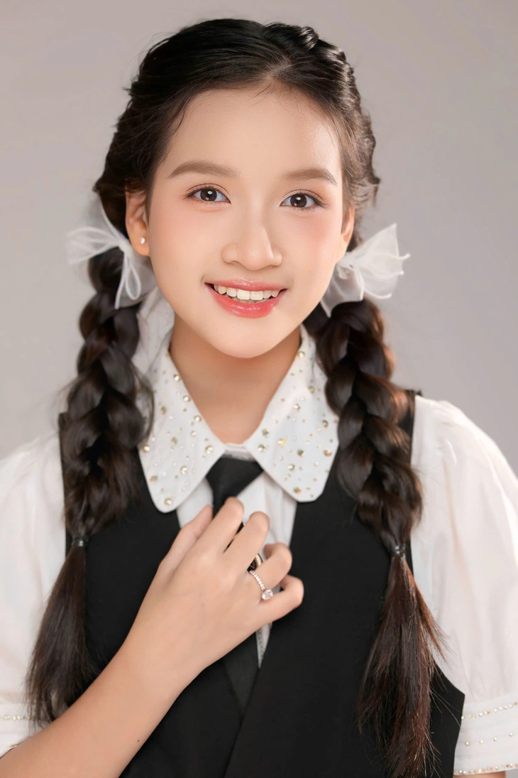 dang-kim-thien-kim-6-1754887907678699150606 Đặng Kim Thiên Kim - Ảnh 2.