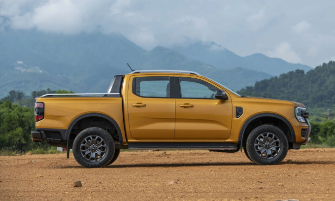 ford-ranger-wild-track-vnexpre-7570-3816-1754541281 Phiên bản Wildtrak của Ford Ranger lăn bánh tại Việt Nam. Ảnh: FVN