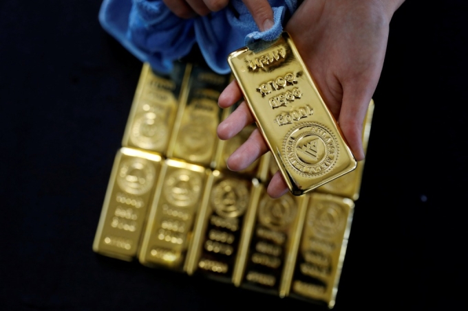 gold-bar-reuters-1754820152-7978-1754820271 Các thỏi vàng trọng lượng 1kg tại Corum, Thổ Nhĩ Kỳ. Ảnh: Reuters