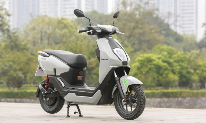honda-icon-e-2025-8357-jpg-174-4005-3820-1754496829 Một mẫu Honda ICON e: tại Hà Nội. Ảnh: Lương Dũng
