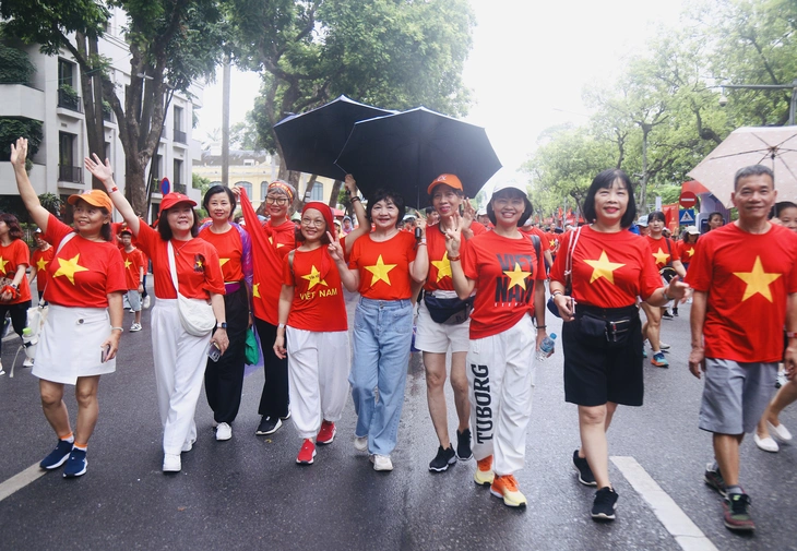 img2312-17553066930931244288626 Cùng Việt Nam tiến bước - Ảnh 3.