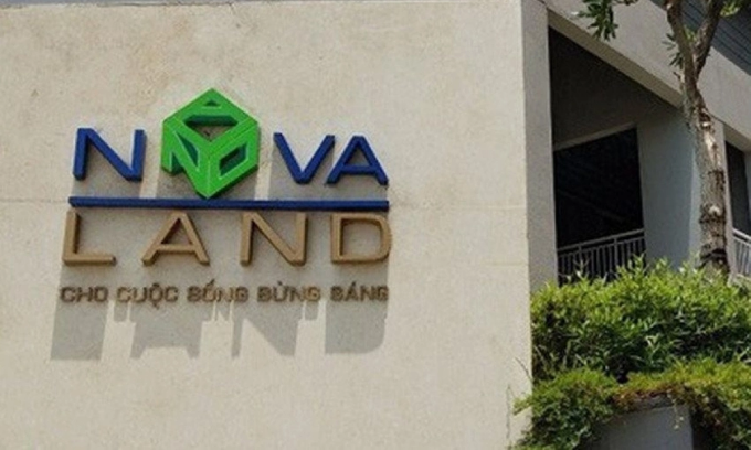 nova320240910182653-1737106257-8191-9838-1754491911 Logo của Novaland trên cổng vào một dự án bất động sản. Ảnh: NVL