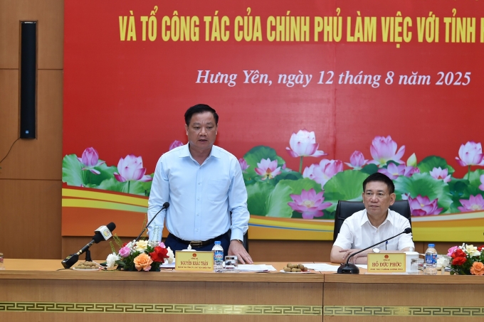 pqt5188-1754992438447491744080-9294-9526-1754998399 Phó Bí thư Tỉnh ủy, Chủ tịch UBND tỉnh Hưng Yên Nguyễn Khắc Thận phát biểu tại cuộc làm việc, ngày 12/8. Ảnh: VGP