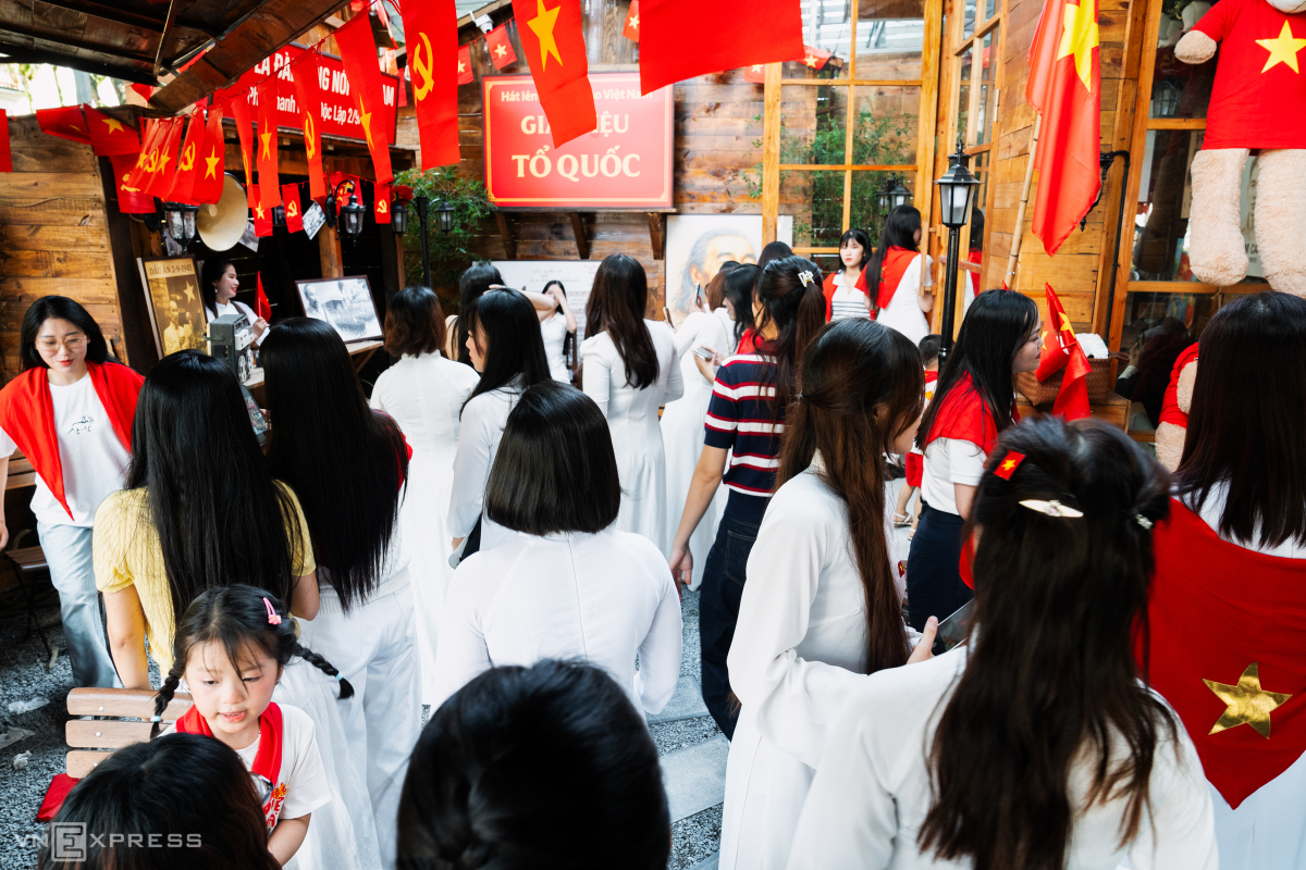 quan-ca-phe-co-do-sao-vang-2-1754751250