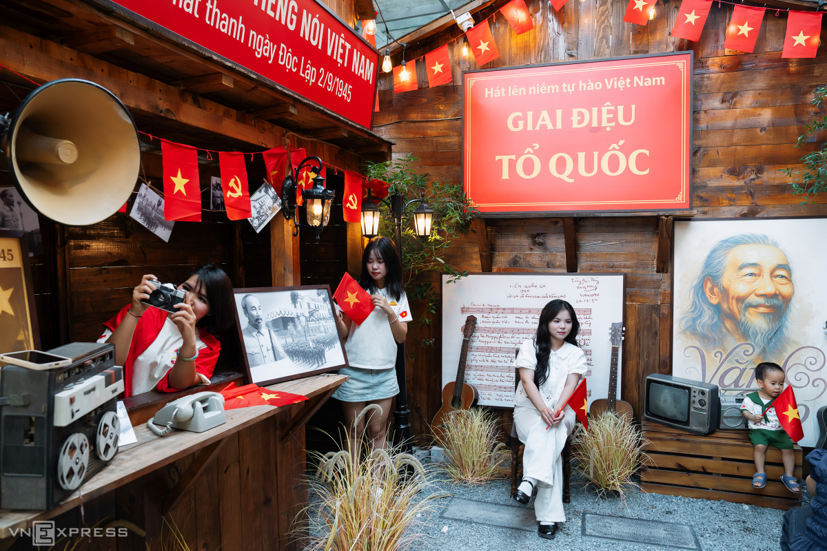 quan-ca-phe-co-do-sao-vang-3-1754751255