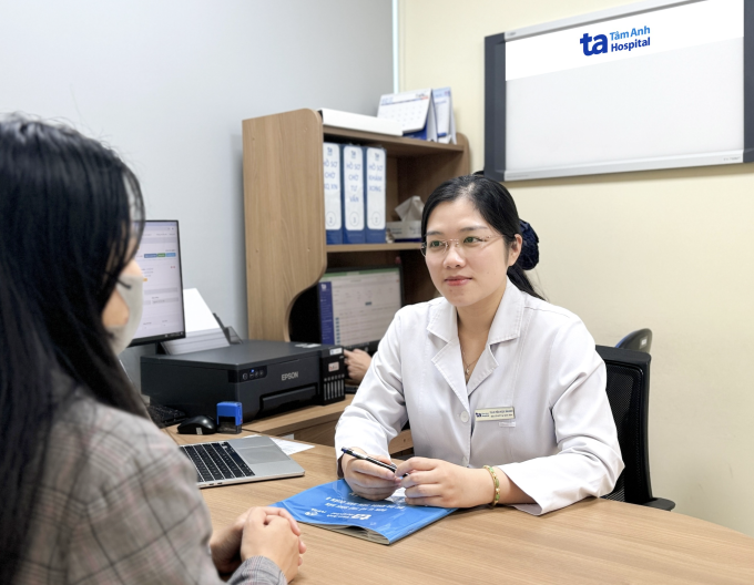 screenshot-2025-08-08-at-16-08-5907-3469-1754644187 Bác sĩ Vân Anh tư vấn cho một người bệnh vô sinh không rõ nguyên nhân. Ảnh minh họa: Bệnh viện Đa khoa Tâm Anh