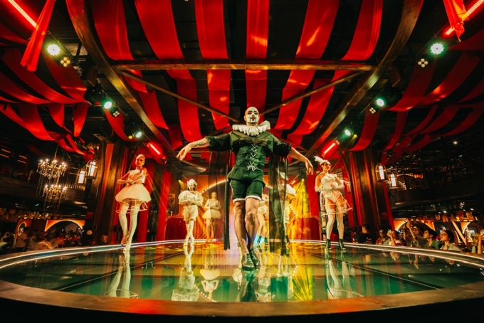 show-after-glow-1754899924-6419-1754900097 Show Afterglow là một trong những điểm nhấn giải trí tại Bà Nà mùa hè này. Ảnh: Sun World Ba Na Hills