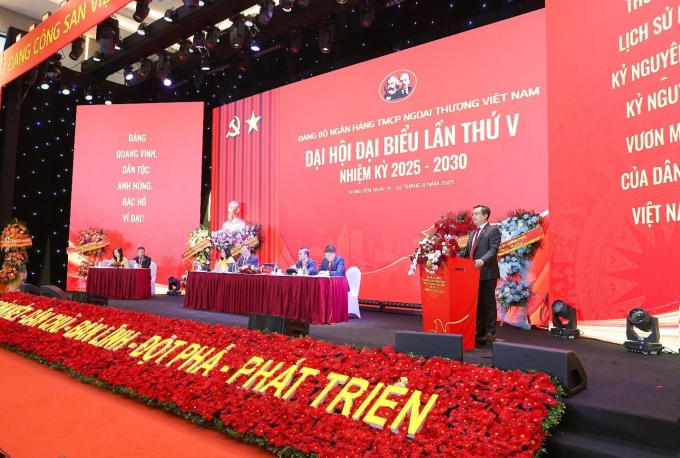 v1a-1754275918-4313-1754276203 Ông Nguyễn Thanh Tùng, Chủ tịch HĐQT Vietcombank phát biểu khai mạc. Ảnh: Vietcombank