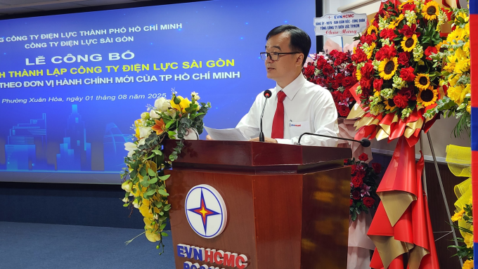vne3-1754039479-3871-1754039544 Ông Trần Vũ Quang phát biểu về việc thành lập Công ty Điện lực Sài Gòn. Ảnh: EVNHCMC