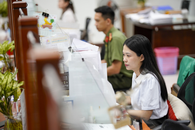 vne6605-jpg-5896-1754451146 Công chức làm việc tại Trung tâm hành chính TP Đà Nẵng, tháng 5/2025. Ảnh: Nguyễn Đông