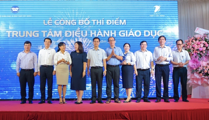 z5701085179725-5beabe0246454c2-7628-7491-1755137594 Ngành giáo dục thí điểm trung tâm điều hành thông minh IOC. Ảnh: Sở Giáo dục và Đào tạo Tây Ninh