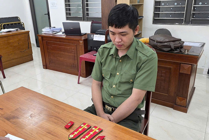 z6880561588557-fcef4a9c9b4b362-4025-4750-1754494274 Nghi phạm Nguyễn Thành Phúc tại cơ quan công an. Ảnh: Công an cung cấp